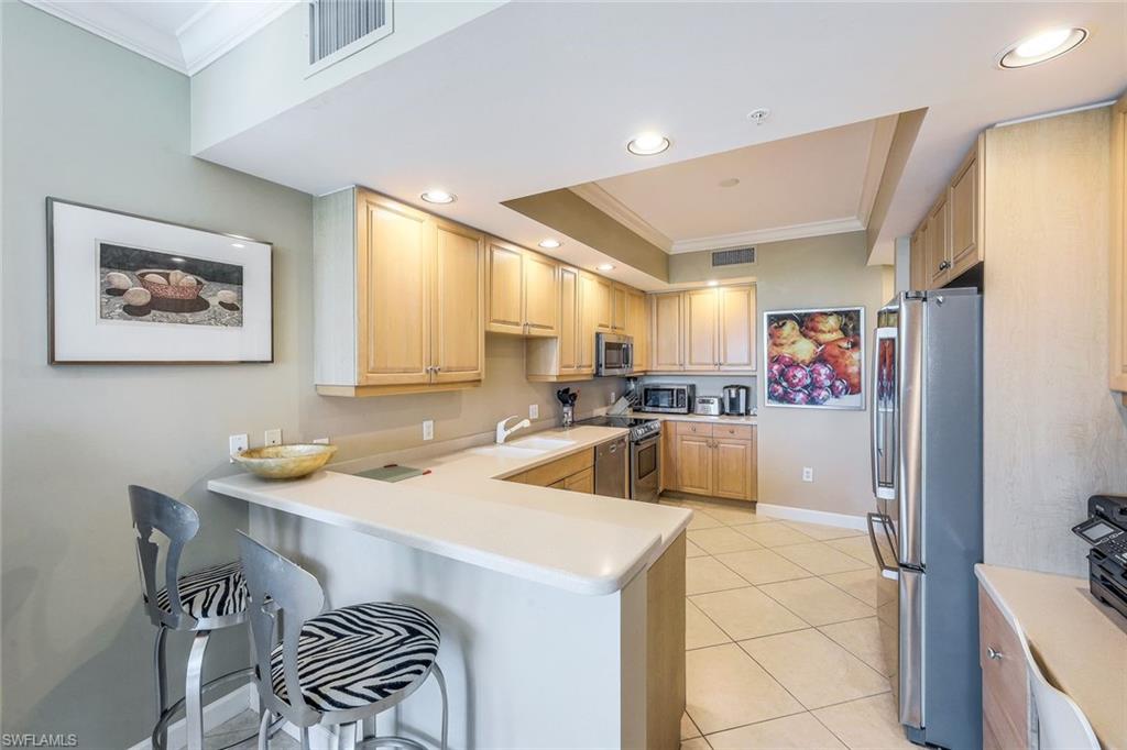325 Dunes BLVD 406 photo 8