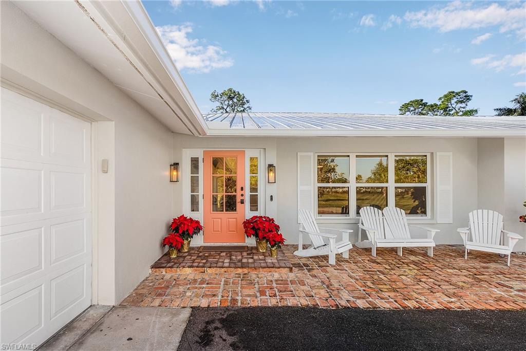 2950 Coach House LN