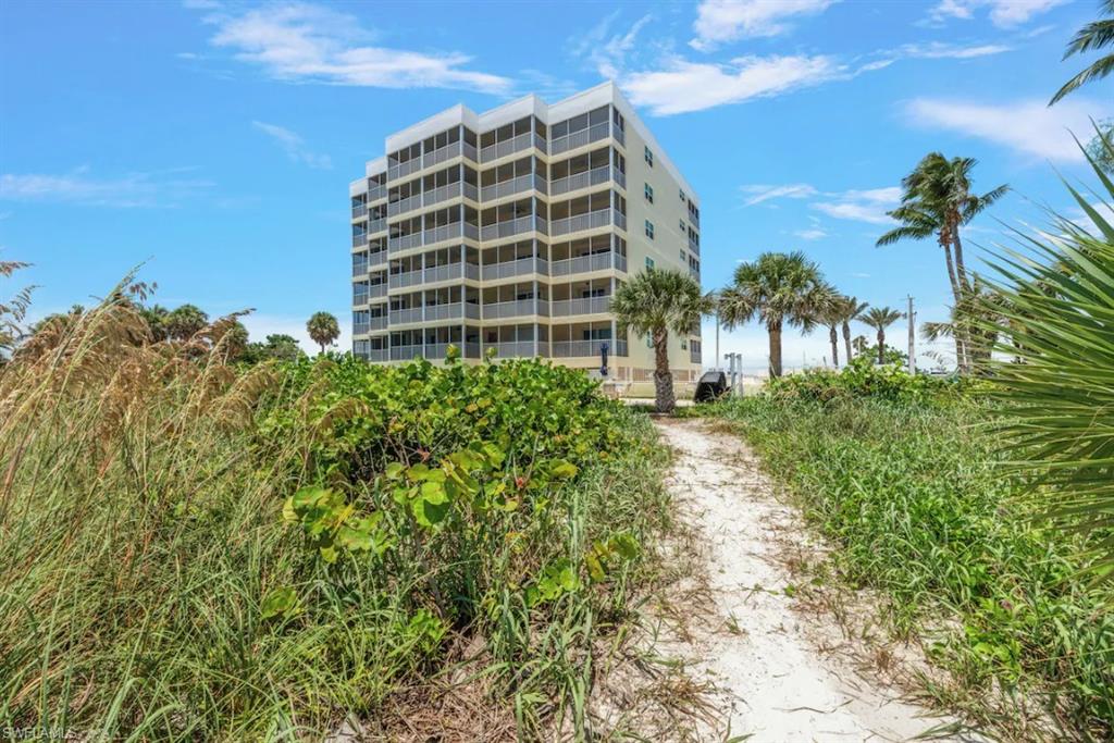 100 Estero BLVD 332 photo 13