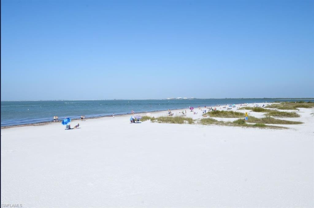 100 Estero BLVD 332 photo 20