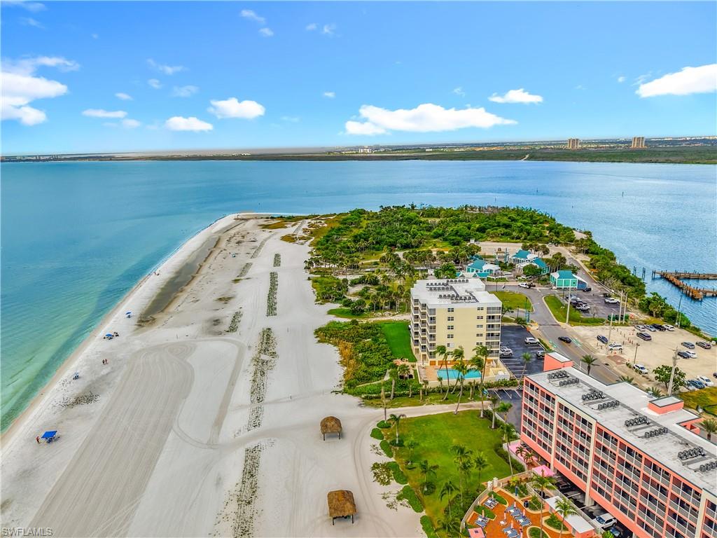 100 Estero BLVD 332 photo 14