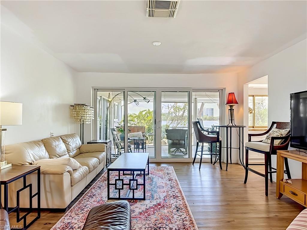7861 Buccaneer DR photo 10