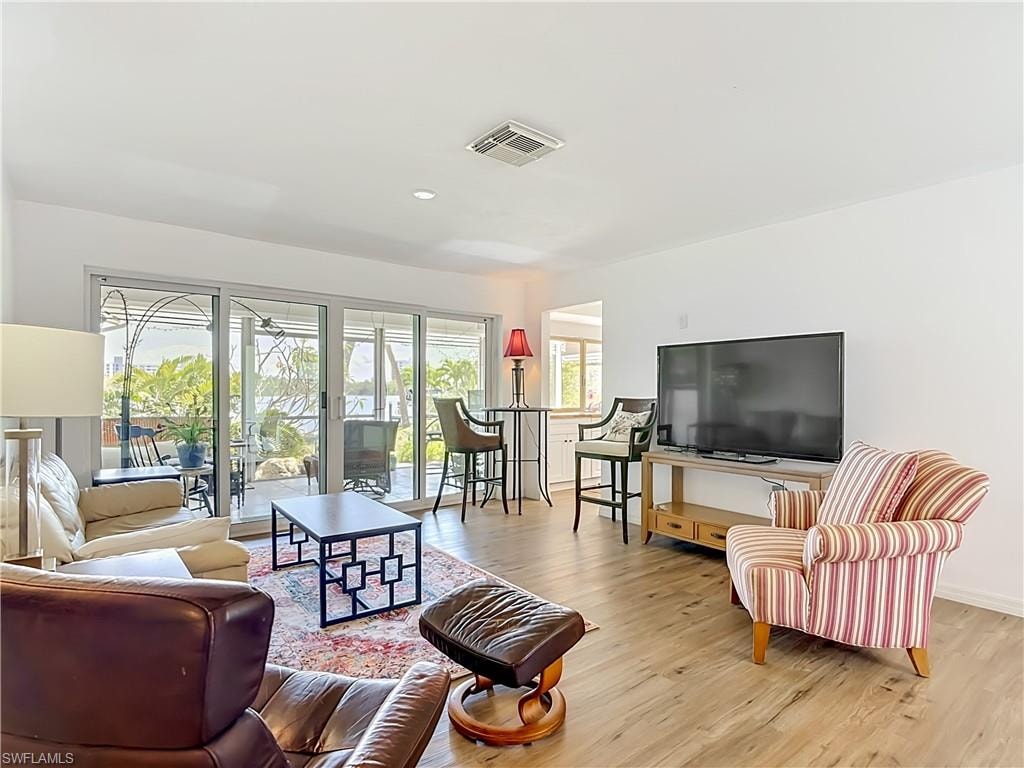 7861 Buccaneer DR photo 11