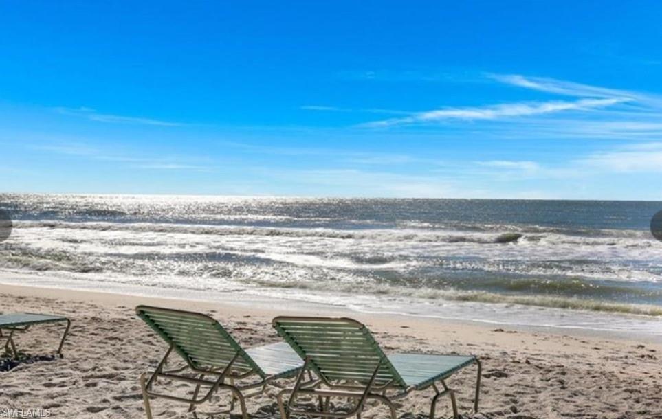 A beautiful new Beach Club enhances the lifestyle.