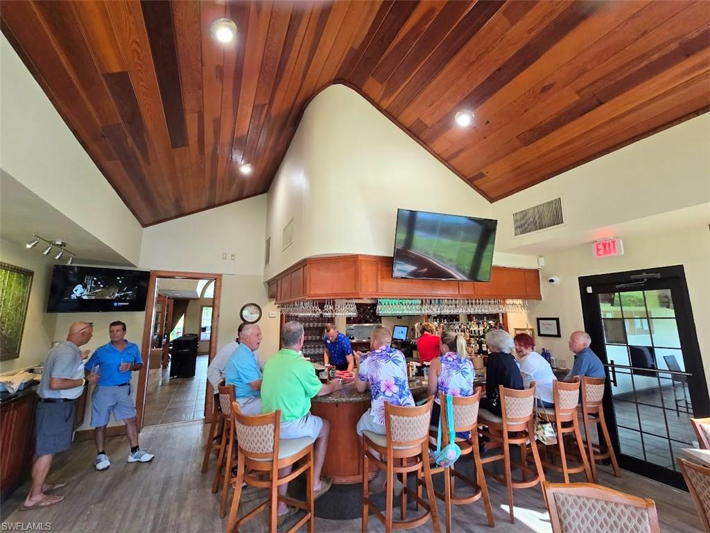 Clubhouse 19th Hole Bar