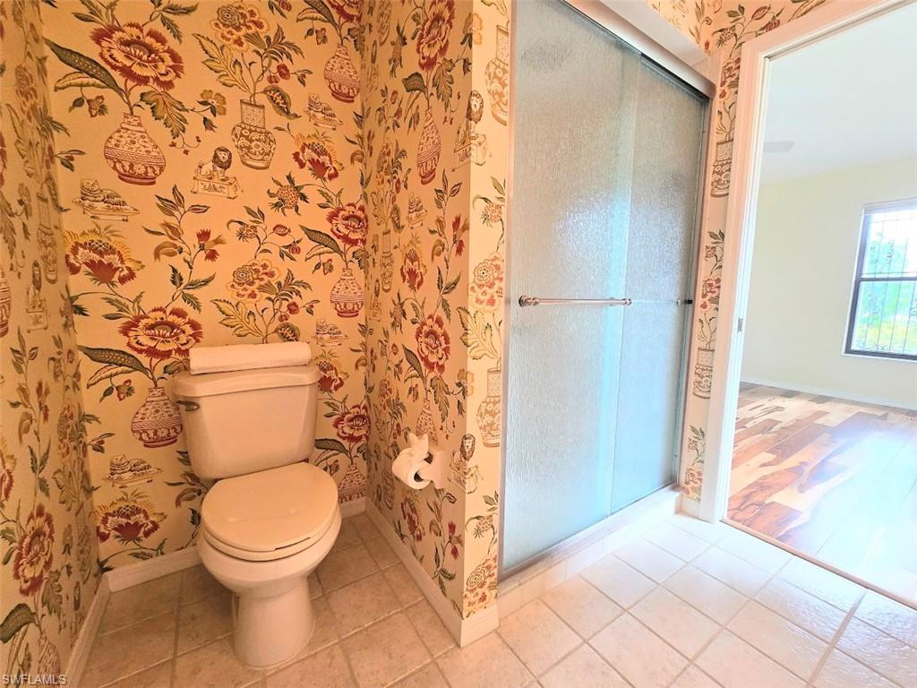 Owner's Ensuite Bathroom w/Shower & Toilet