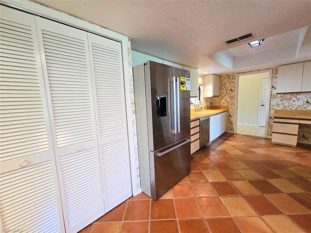 Kitchen w/Pantry - View 3