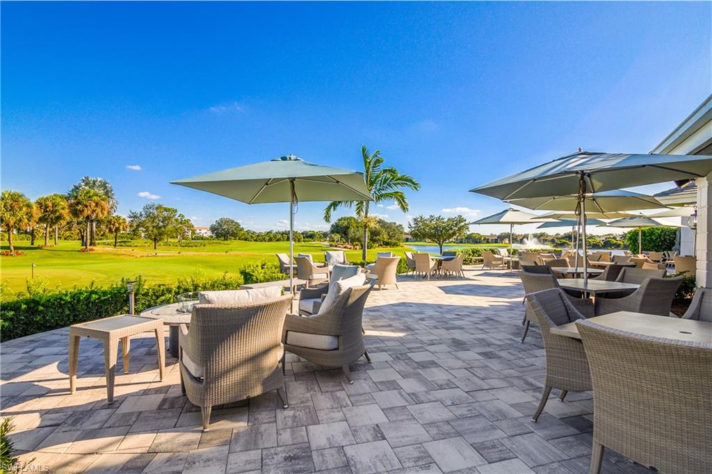 Highland Woods Casual and Formal Dining Options