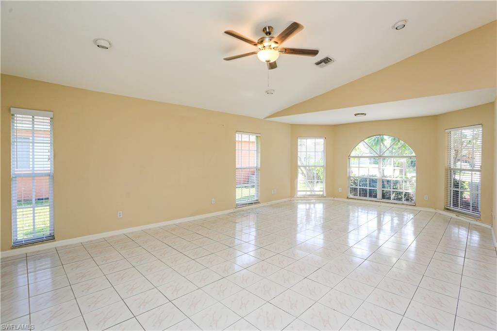 1040 Moon Lake DR photo 6