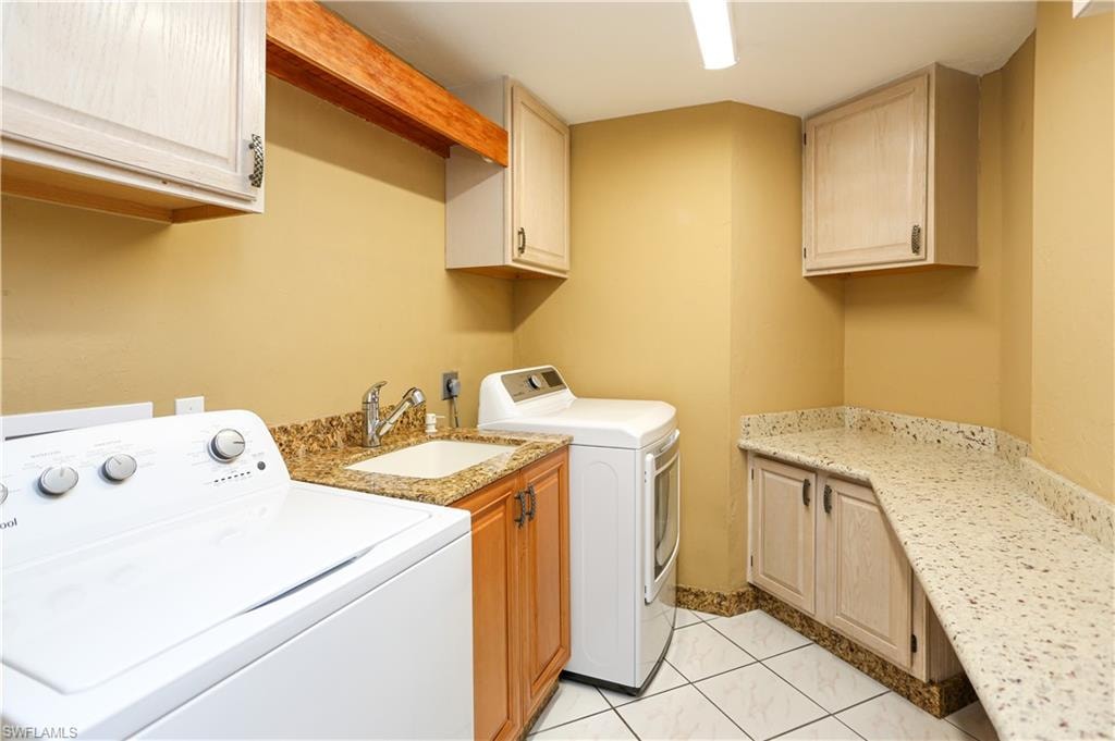 1040 Moon Lake DR photo 22