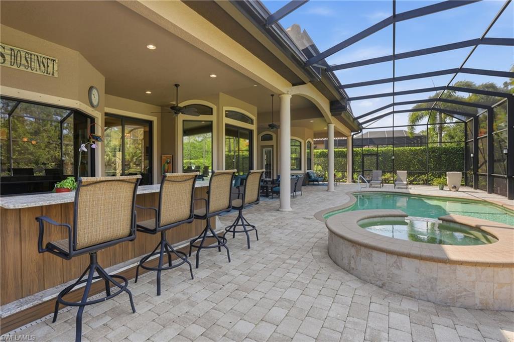 Relax in the pool or entertain in this fully equipped outdoor kitchen