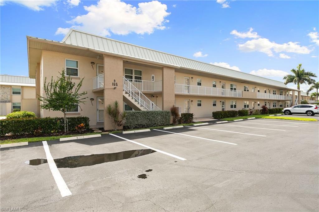 165 Collier BLVD B103 photo 31
