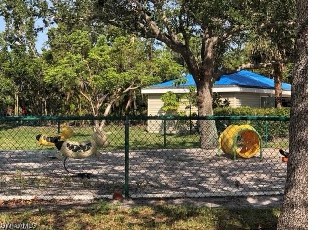 Community Relaxing  & Playground Zone!