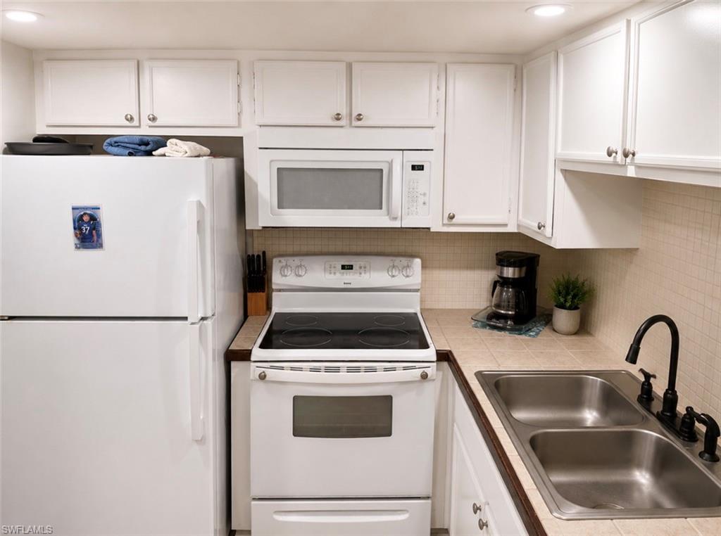 102 E Greens BLVD photo 6