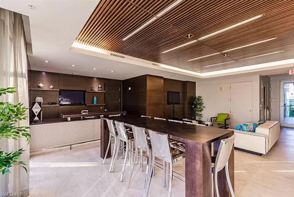 3000 Oasis Grand BLVD 401 photo 26