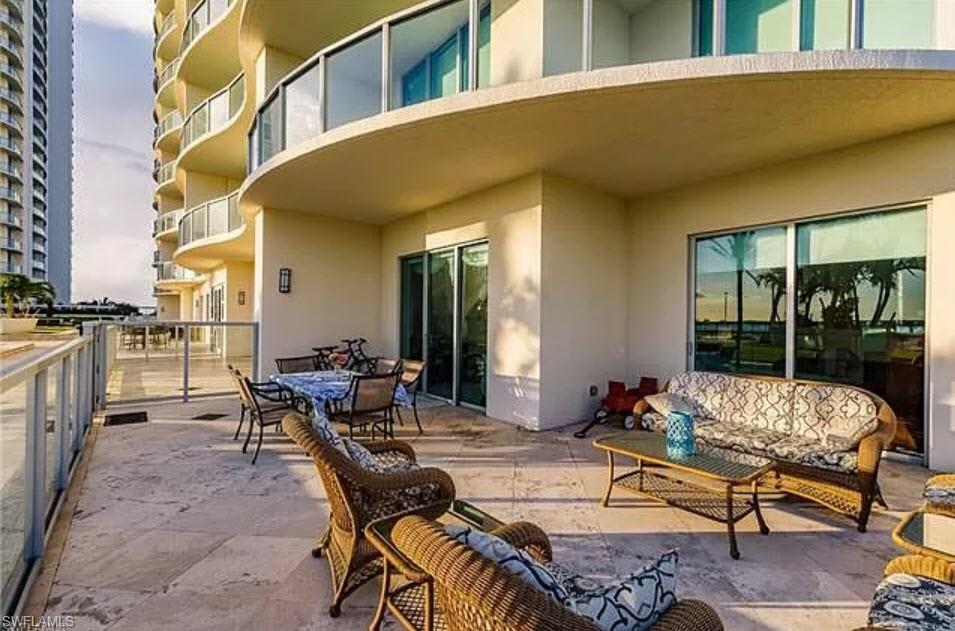 3000 Oasis Grand BLVD 401