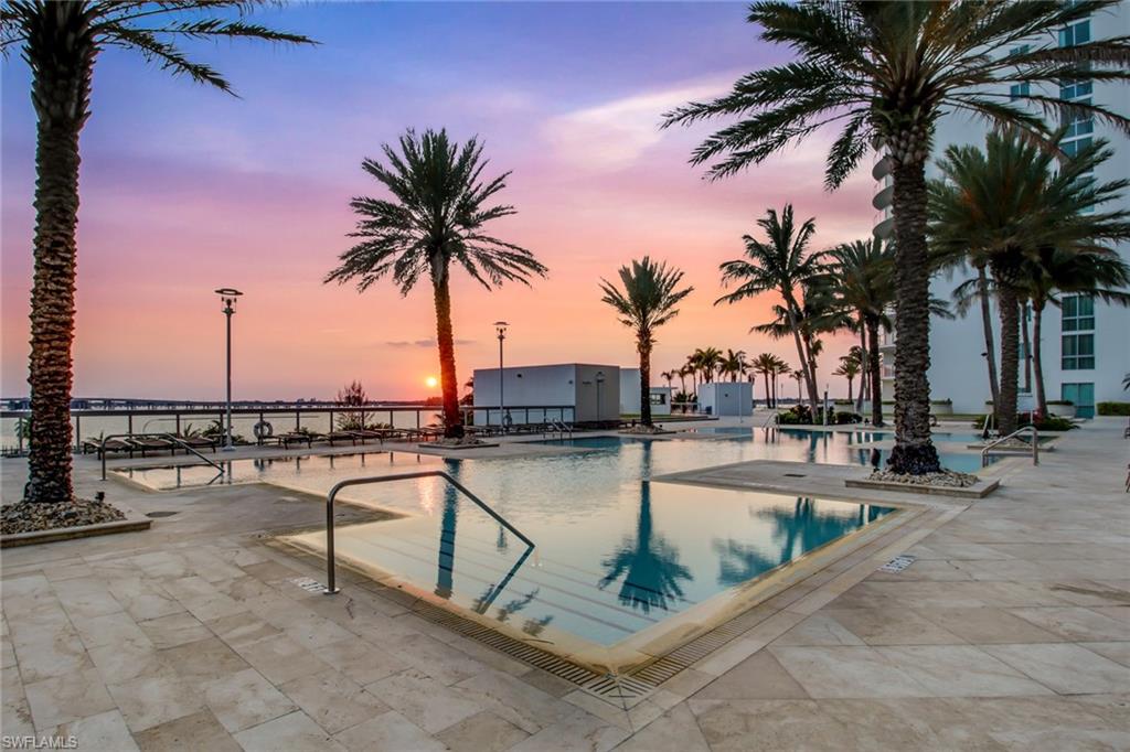 3000 Oasis Grand BLVD 401 photo 30
