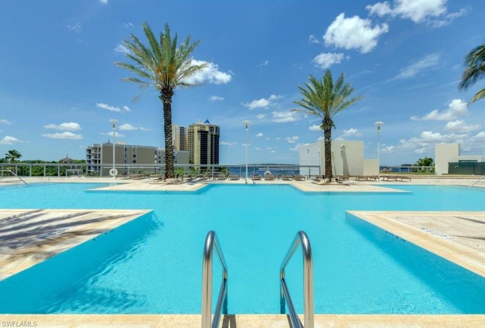 3000 Oasis Grand BLVD 401