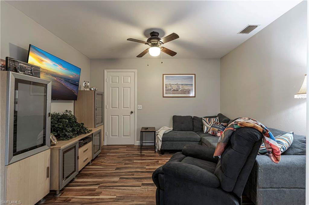4140 8th CT photo 11