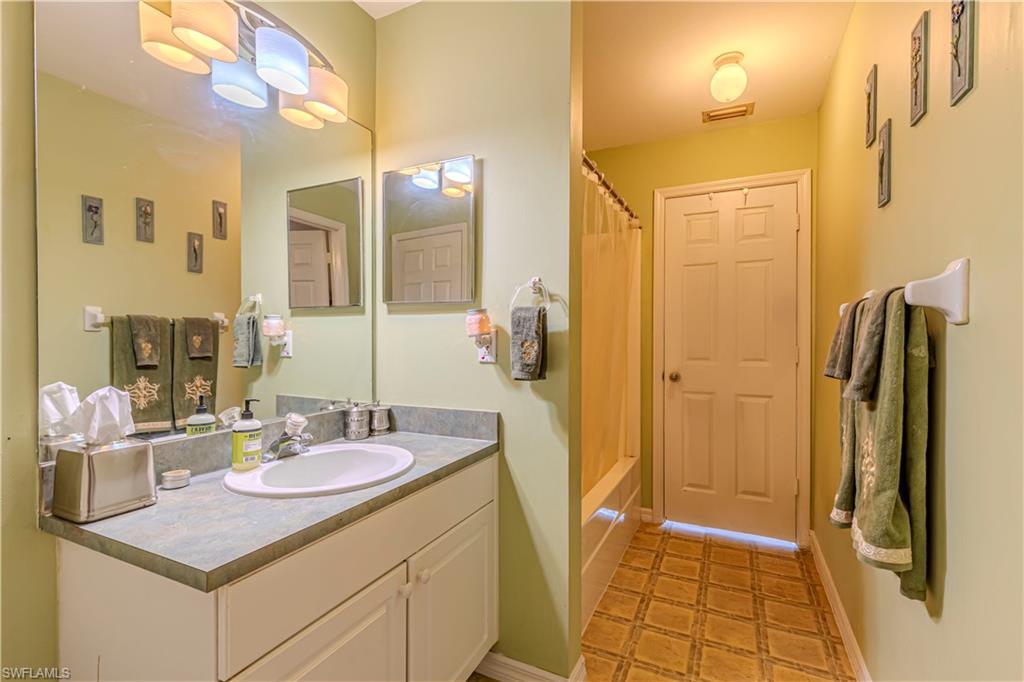 4140 8th CT photo 19