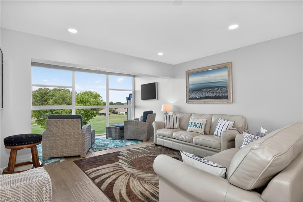 6220 Augusta DR 408