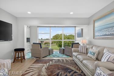 6220 Augusta DR 408