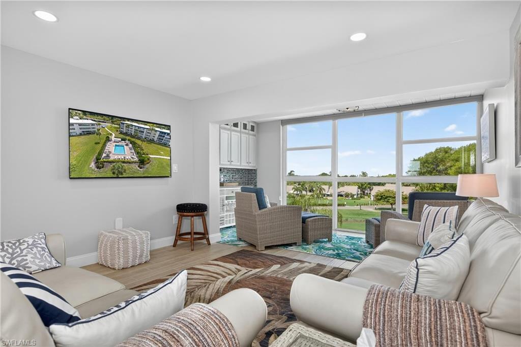 6220 Augusta DR 408