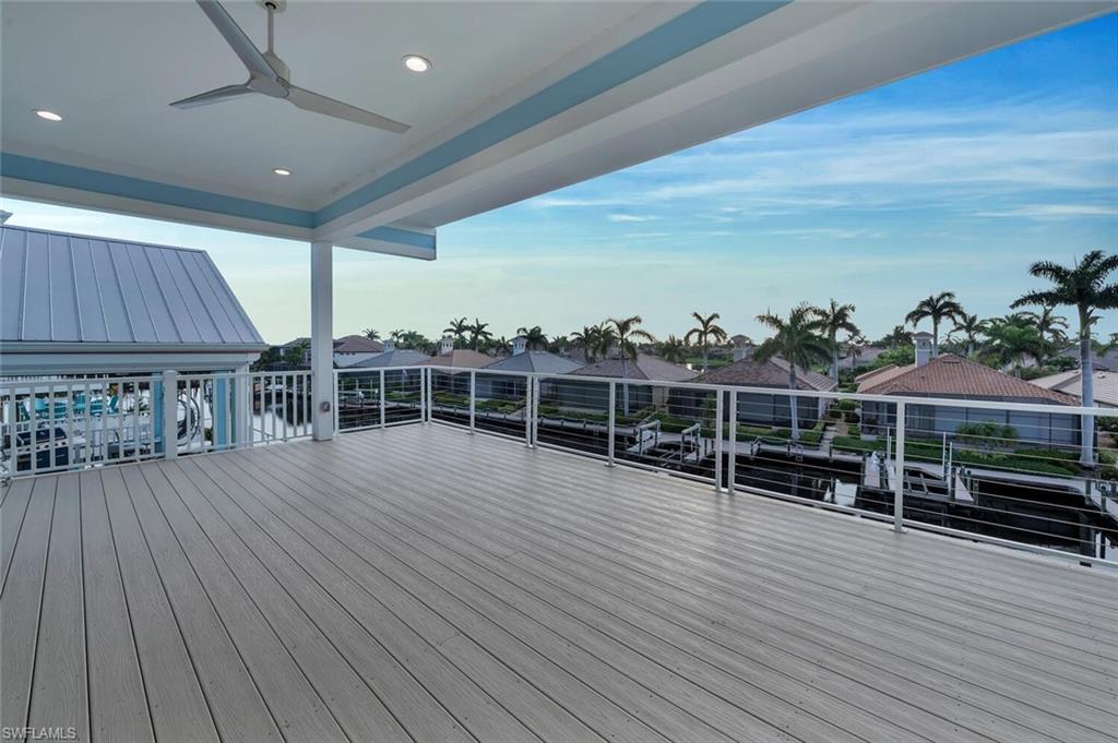 deck off living areaLevel 3