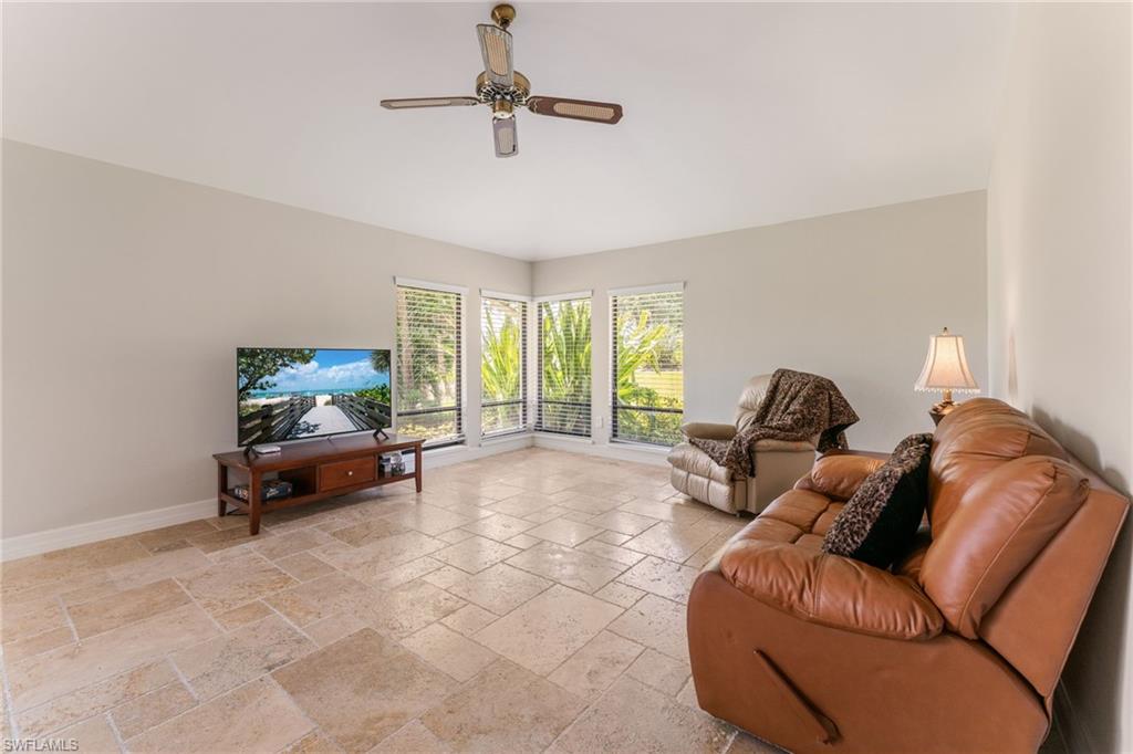 16986 Timberlakes DR photo 15