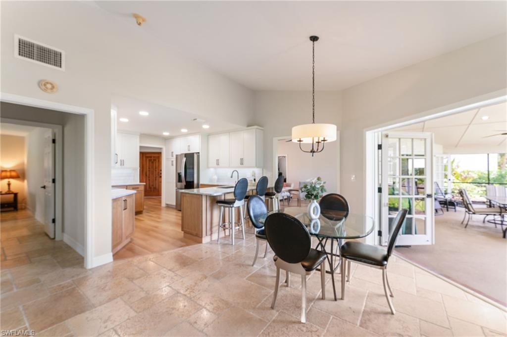 16986 Timberlakes DR photo 14