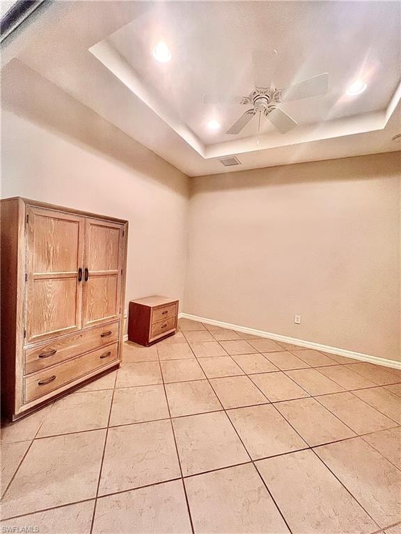 Large Room for Office/Den/or Even Pool Table/Game Room
