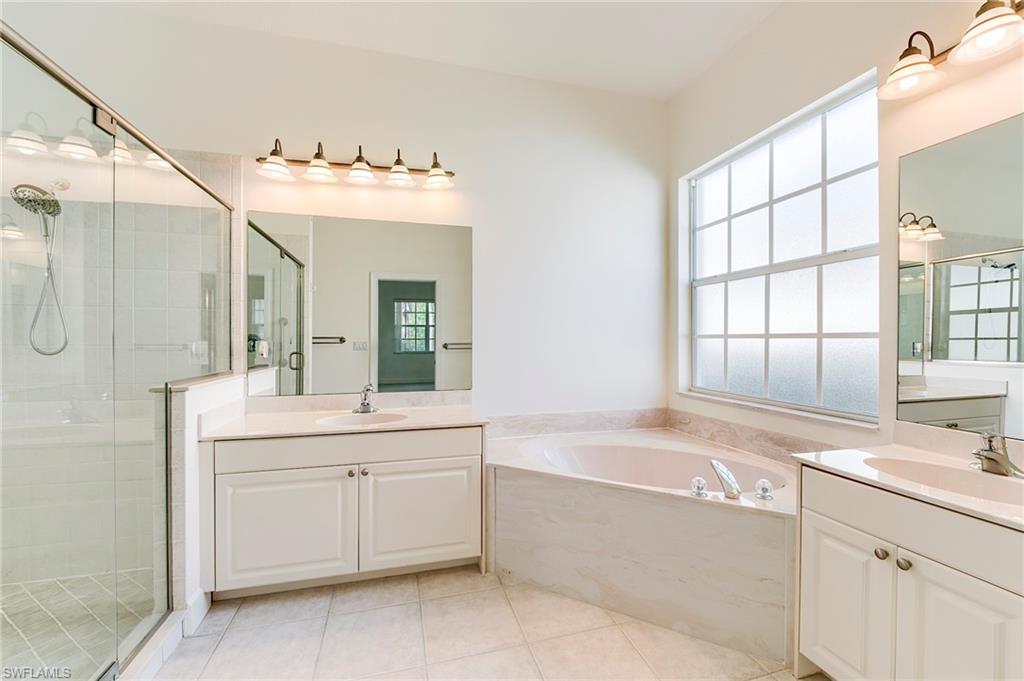 Primary bath with dual sinks and soaking tub