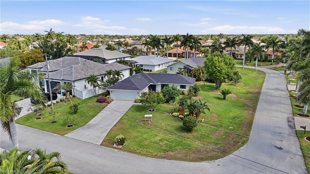 2501 SW 52nd TER
