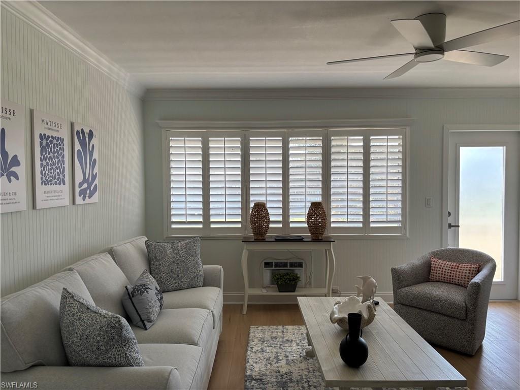 Charming Cottage style with plantation shutters