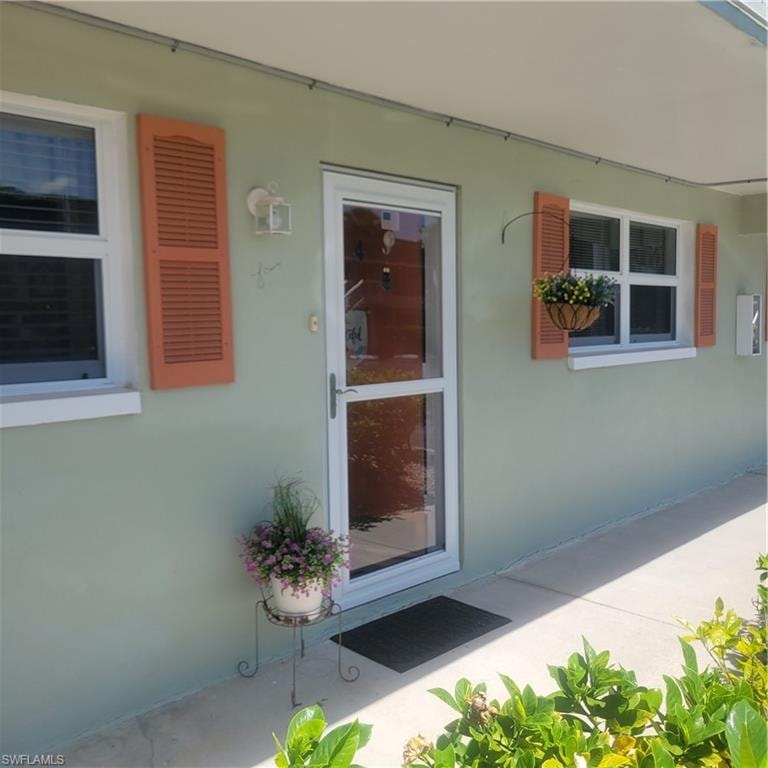 200 Valley Stream DR 4B