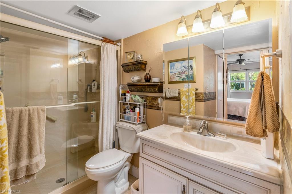 200 Valley Stream DR 4B photo 11