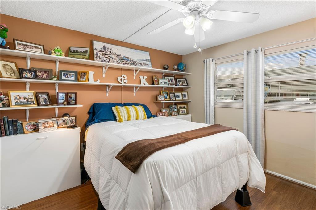 200 Valley Stream DR 4B photo 8