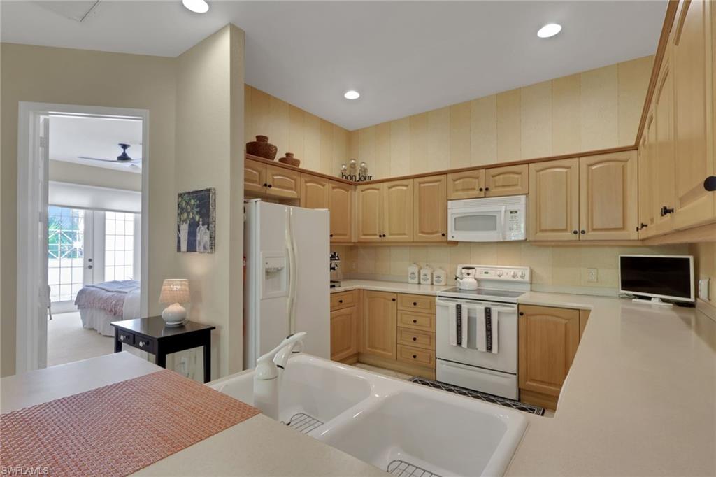 4501 Cardinal Cove LN photo 9