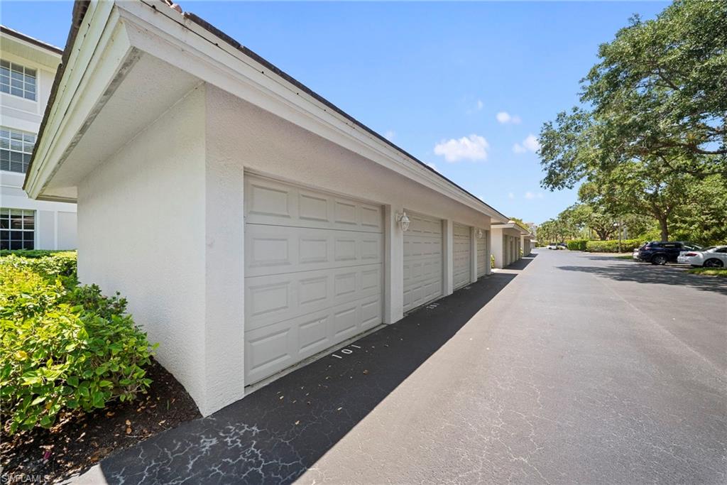 760 Waterford DR #101 photo 6