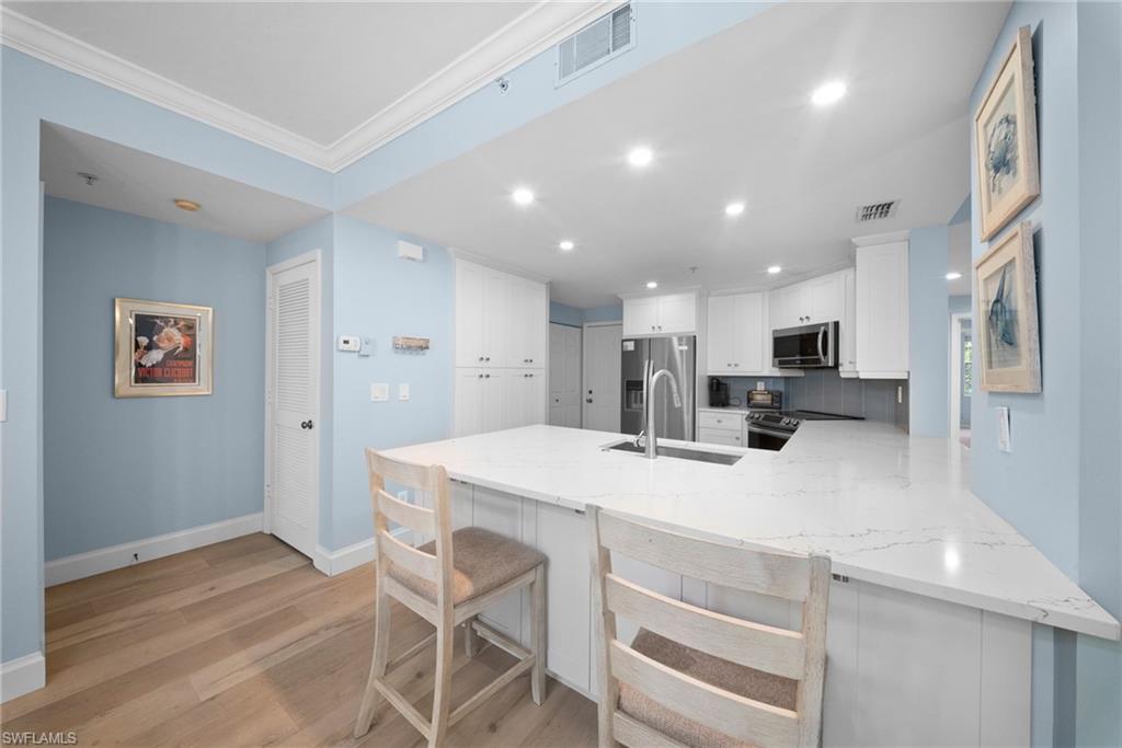 760 Waterford DR #101 photo 20