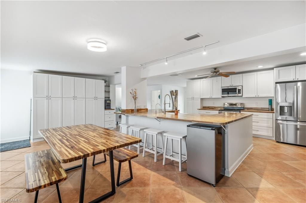 5654 Natoma DR photo 8