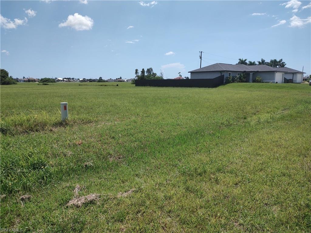View of yard featuring a rural view