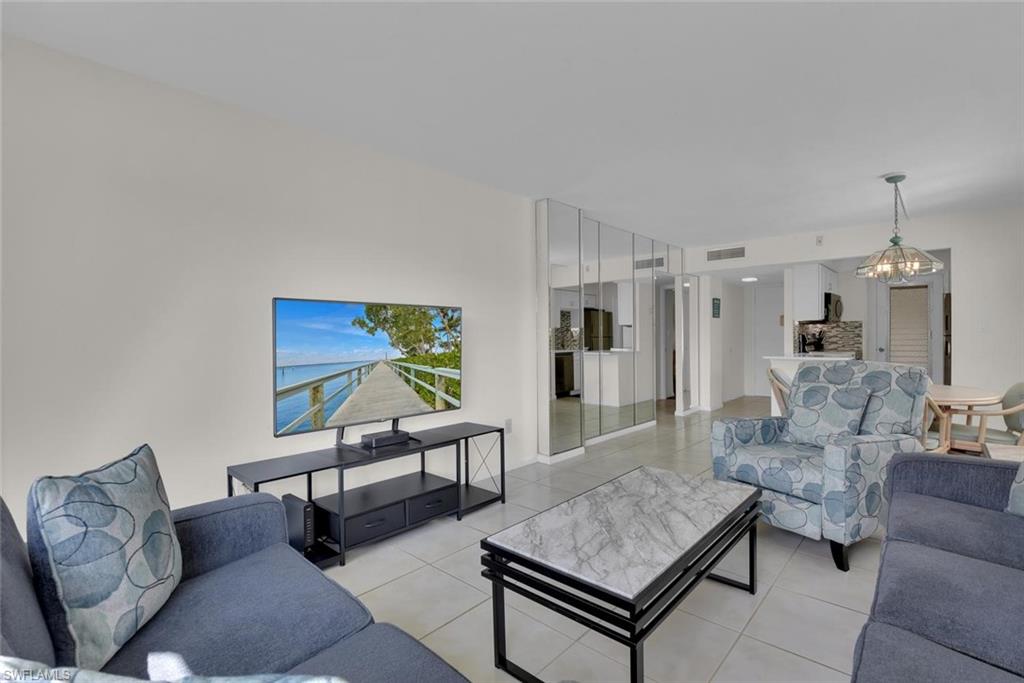 1300 Gulf Shore BLVD N 205 photo 10