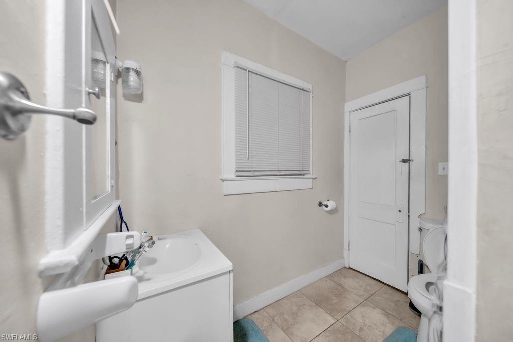 1840 Lafayette ST photo 16
