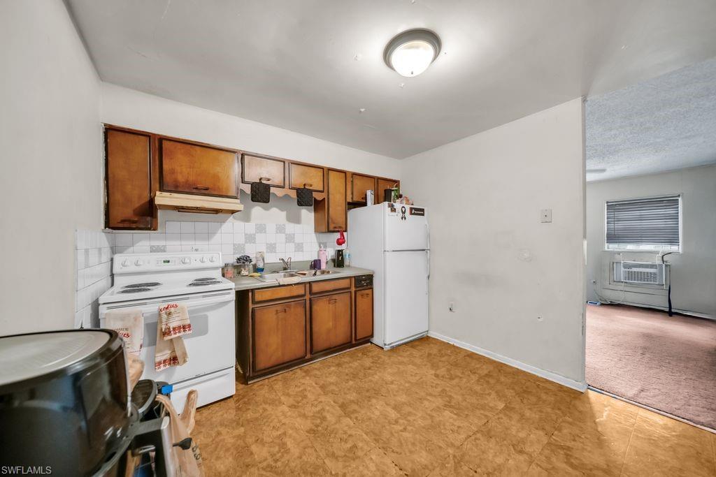 1840 Lafayette ST photo 9
