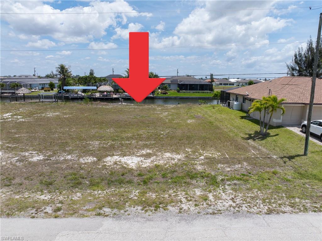 1637 NW 39th AVE
