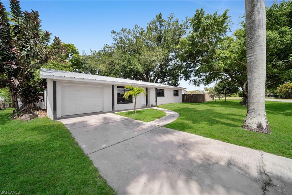 2085 E Tobago CIR