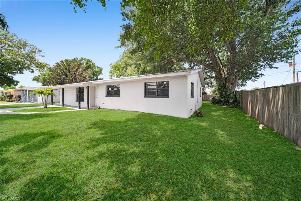 2085 E Tobago CIR