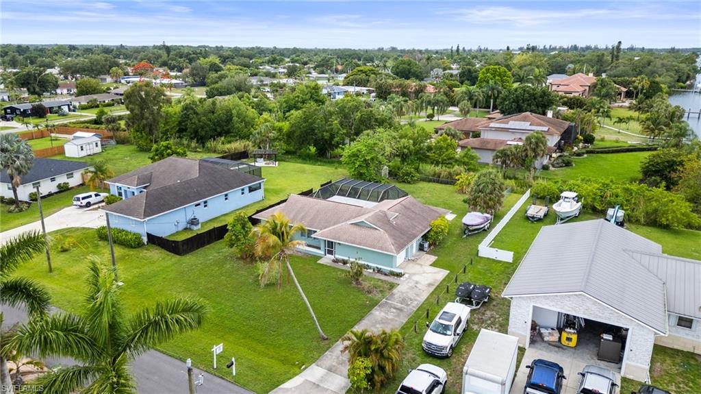 2001 Bahama AVE photo 39