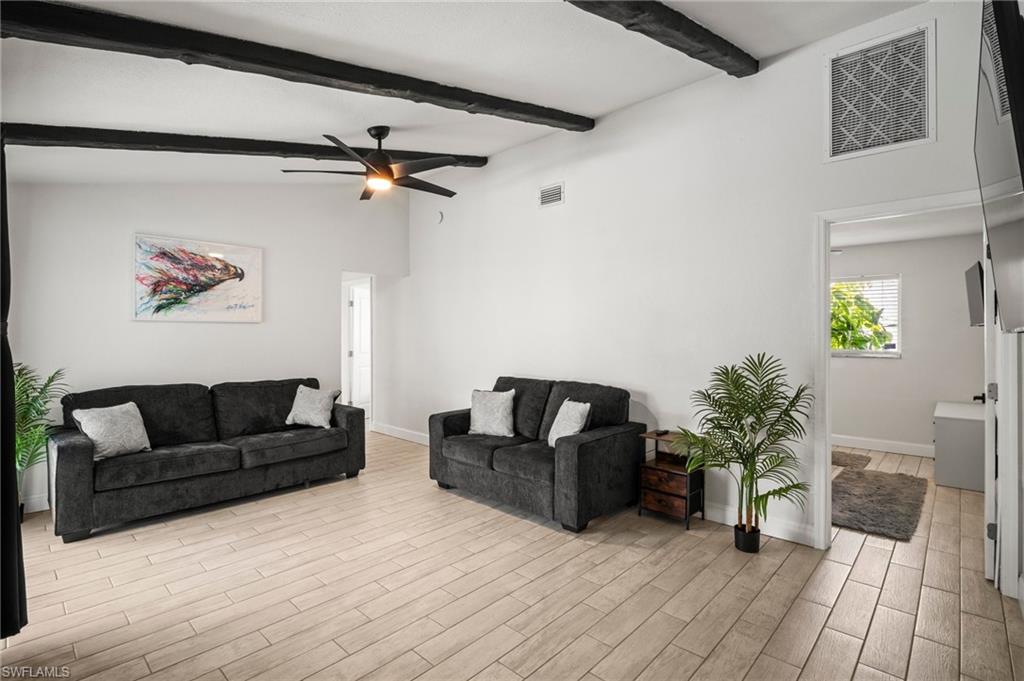 2001 Bahama AVE